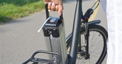 ฉันสามารถเปลี่ยนแบตเตอรี่ E-bike เดิมด้วยแบตเตอรี่ยี่ห้ออื่นได้หรือไม่